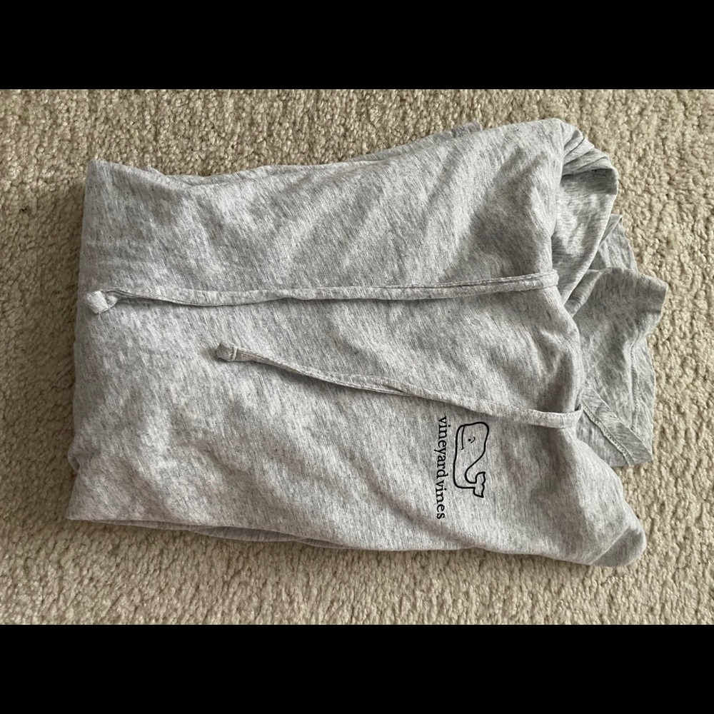 Grey long sleeve vineyard vine shirt with hood